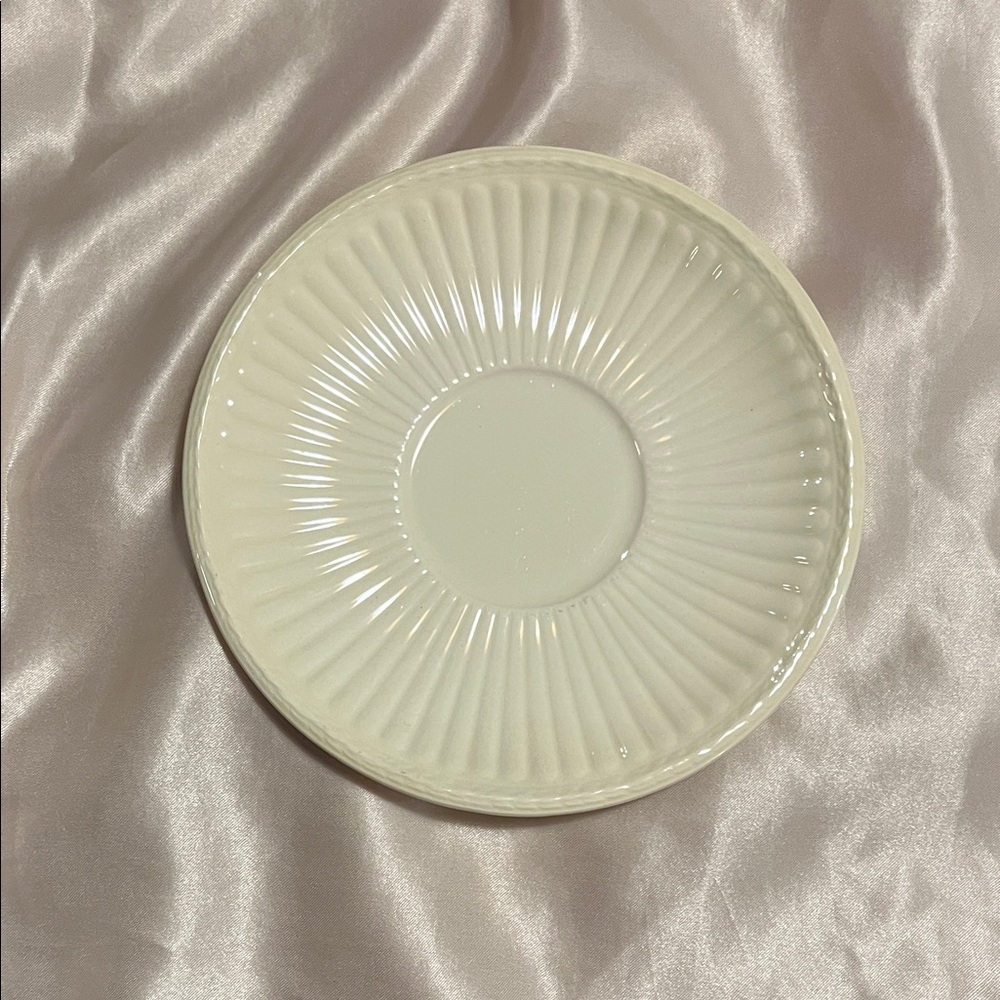 Wedgwood Edme saucer